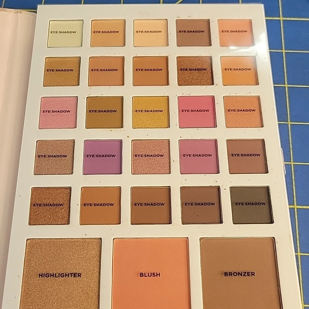Profusion Rose Gold Dreams Eye & Face Palette New Sealed